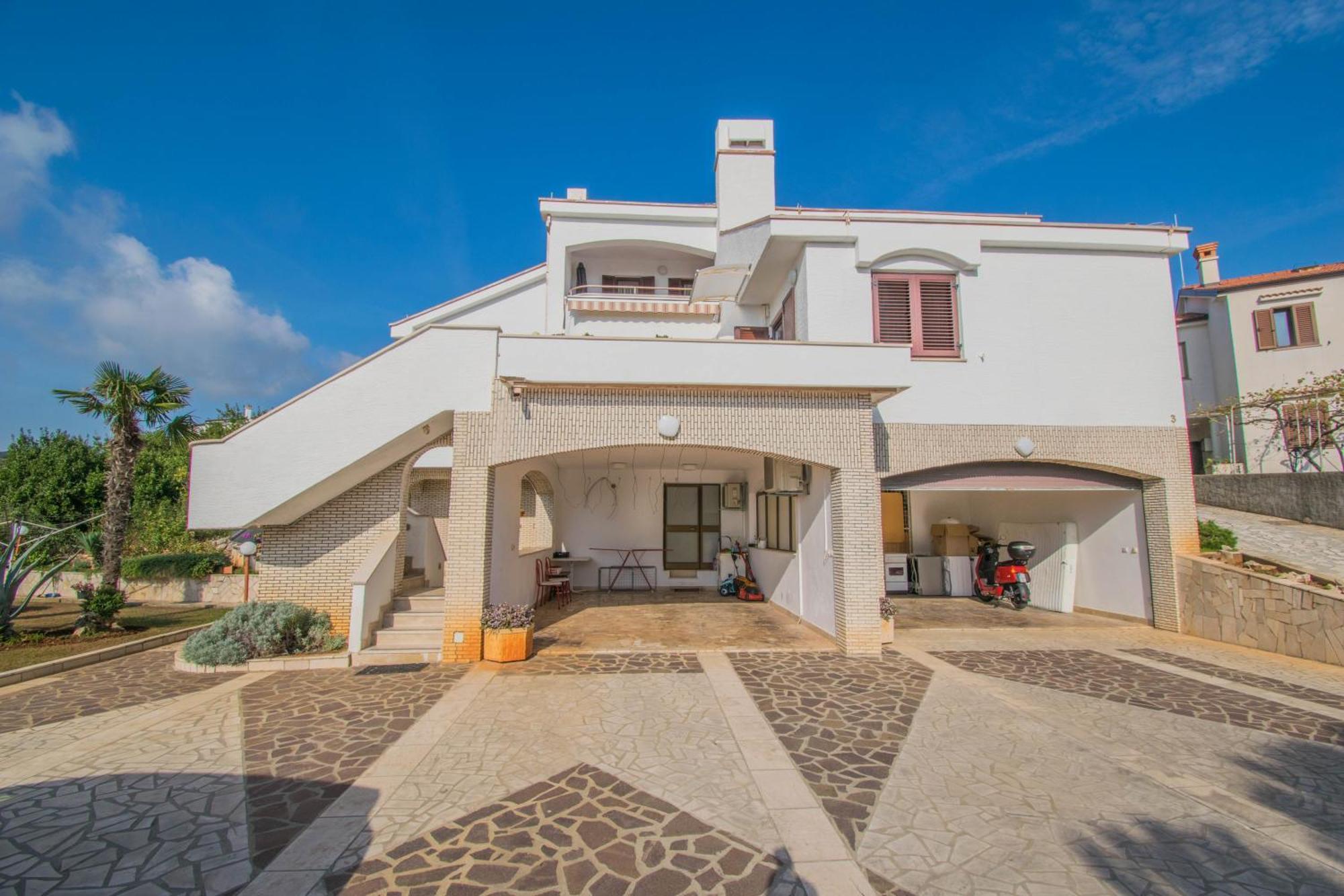 קרק Apartments Punta & Vista In Krk מראה חיצוני תמונה